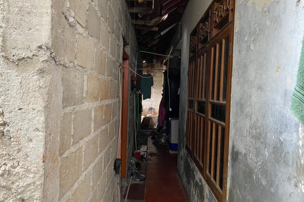lorong rumah kontrakan